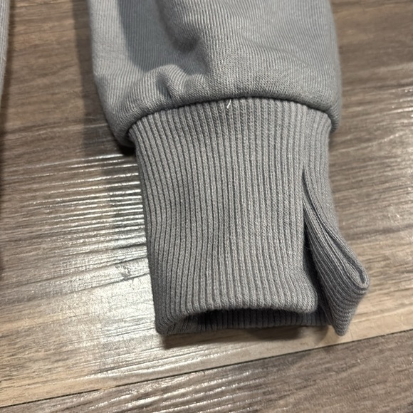 NWOT “Ramen Club” Crewneck - Picture 4 of 6